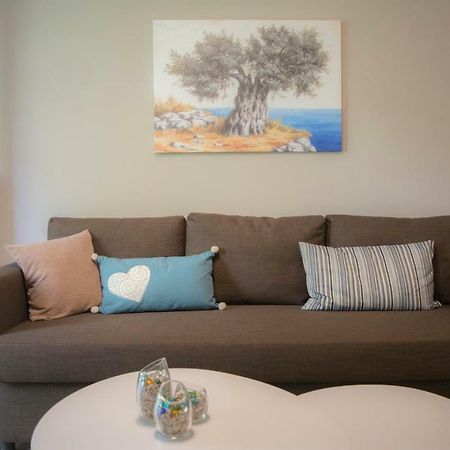 Chic And Minimal Apartment Close To Thissio Metro Αθήνα Εξωτερικό φωτογραφία